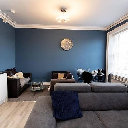 Lavish 2Bed Apartment In The Heart Of Birkenhead Bagian luar foto