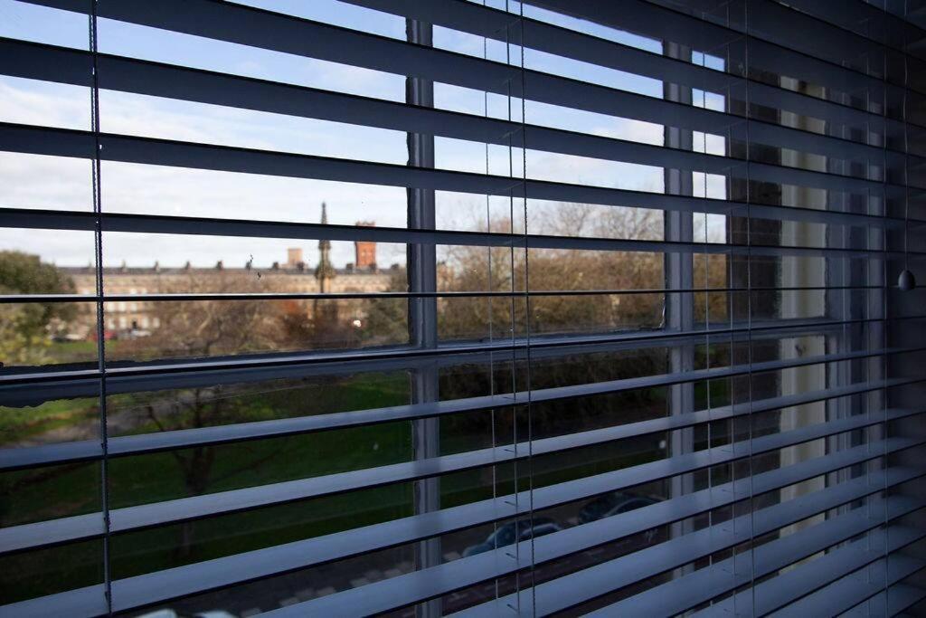 Lavish 2Bed Apartment In The Heart Of Birkenhead Bagian luar foto